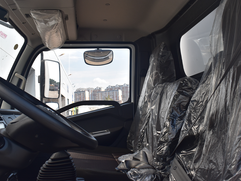 Изотермический фургон DongFeng C100M